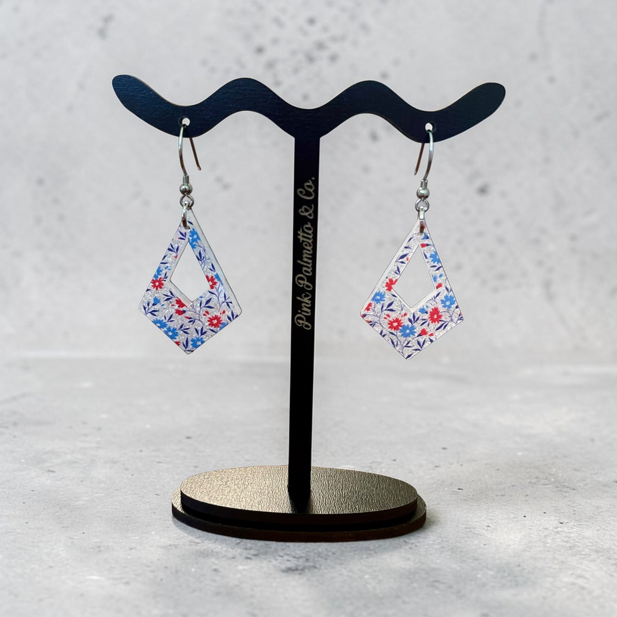 Patriotic Flower Acrylic with Glitter Core